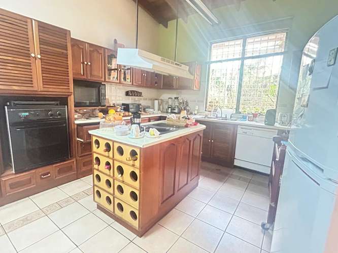 VENTA DE CASA EN SAN ISIDRO DE HEREDIA, USO DE SUELO MIXTO - Imagen 5