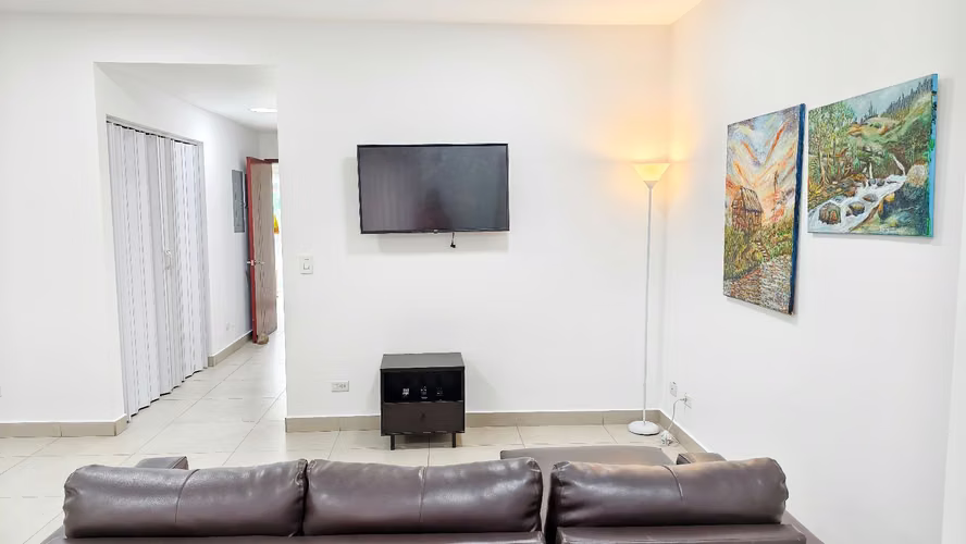 SE ALQUILA APARTAMENTO DE 2 HABITACIONES EN LA SABANA - Imagen 13