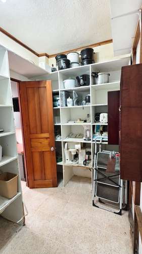 SE ALQUILA ESPACIO DE OFICINA/SERVICIOS EN LA SABANA