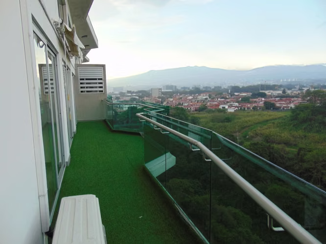 Se vende Penthouse en Rohrmoser, Pavas