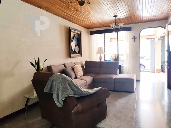 SE VENDE CASA EN EL ROBLE DE ALAJUELA ZSP7