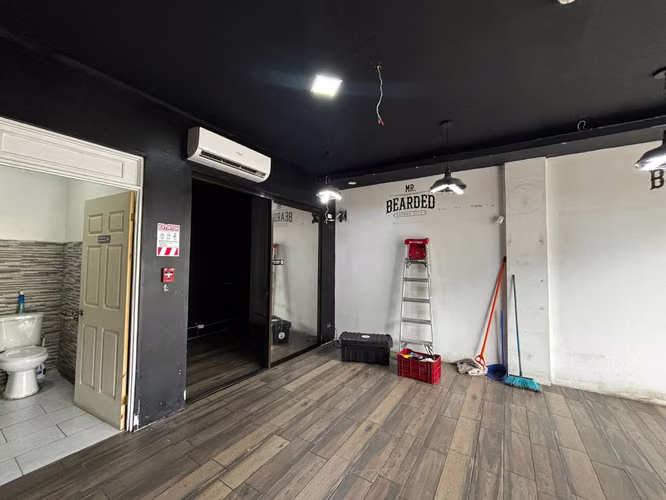 Local comercial Zapote 41m2 plaza comercial con seguridad - Imagen 9