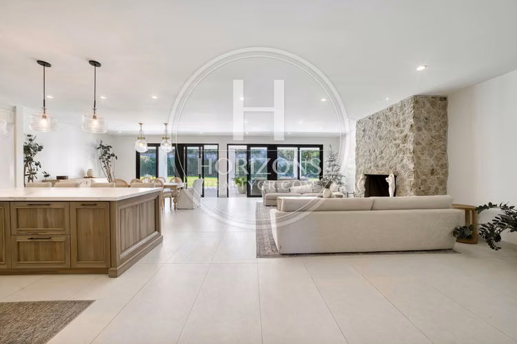 Luxury Home for Sale Condominio El Herrán | 5 Bed Transitional NJA1375IJ
