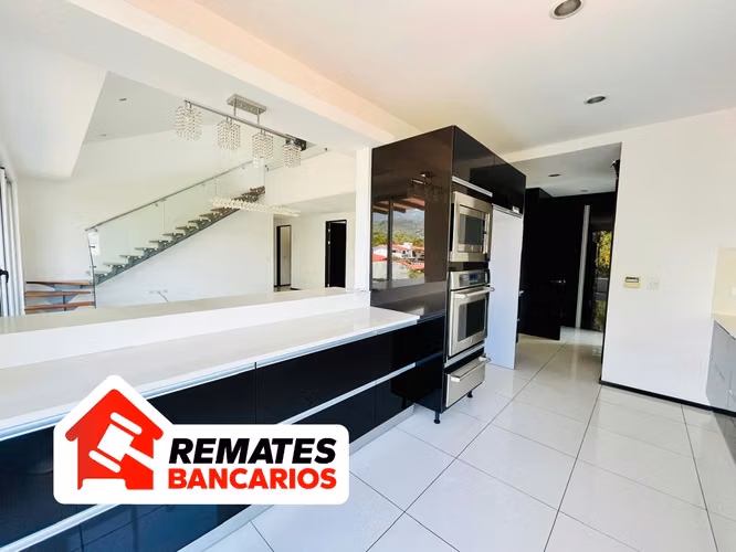 Venta de penthouse, Condominio Vereda de Río, Santa Ana, Remate - Imagen 3