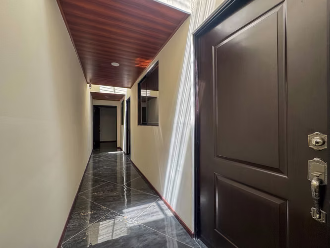 Oportunidad de Inversion Edificio de Apartamentos en Paraiso de Cartago Se Vende  JLBR