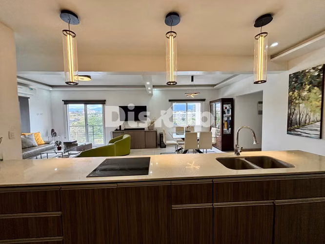 Venta de apartamento de lujo en La Uruca