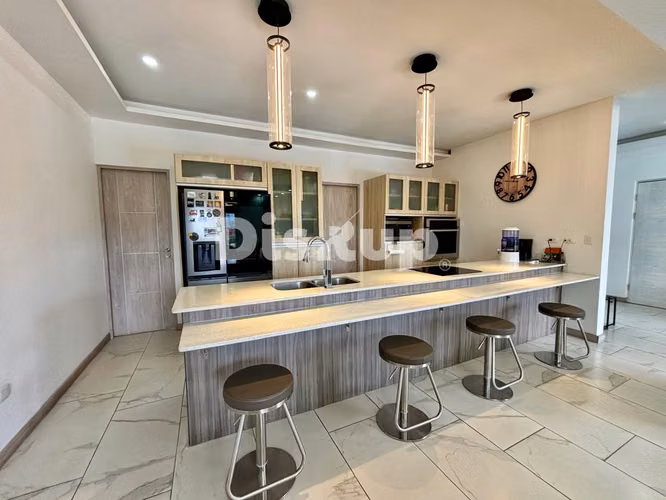 Venta de apartamento de lujo en La Uruca