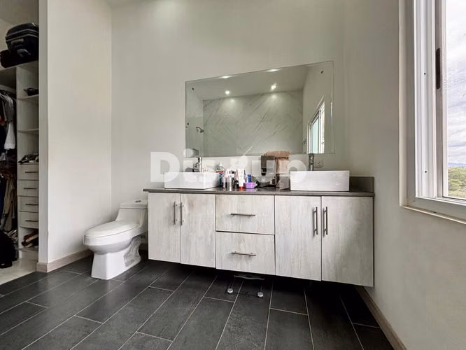 Venta de apartamento de lujo en La Uruca