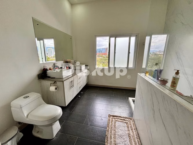 Venta de apartamento de lujo en La Uruca