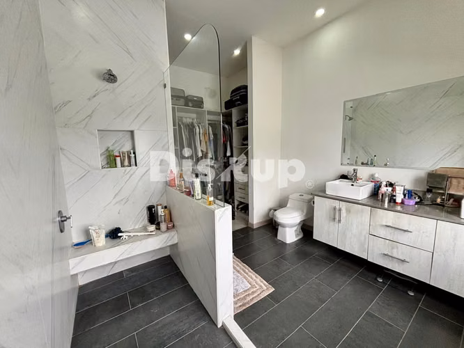 Venta de apartamento de lujo en La Uruca