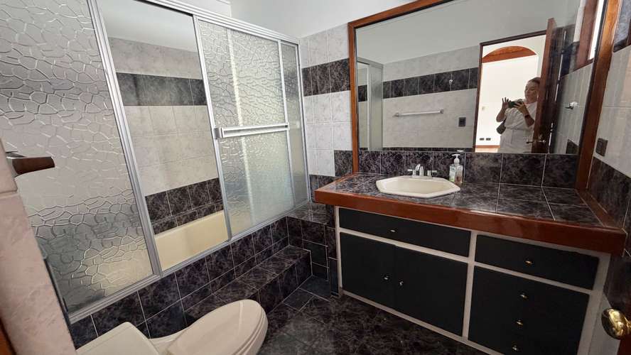 SE ALQUILA EN SEGUNDO PISO APARTAMENTO EN POPS CURRIDABAT