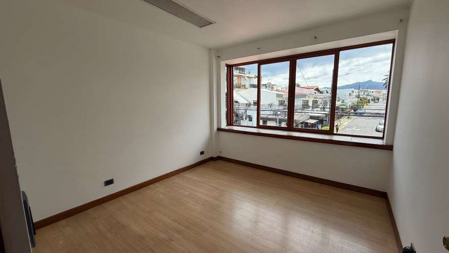 SE ALQUILA EN SEGUNDO PISO APARTAMENTO EN POPS CURRIDABAT