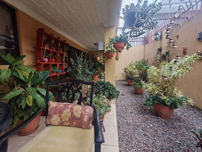 Venta espectacular casa Tres Rios Cartago 400 mts Construccion