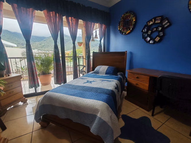 Venta espectacular casa Tres Rios Cartago 400 mts Construccion