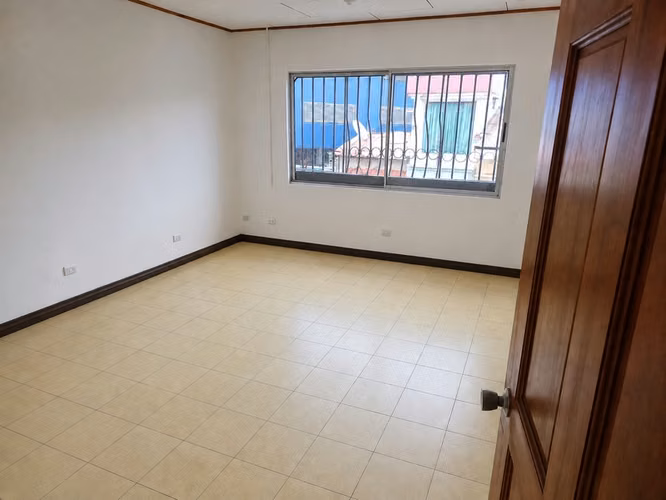 Edificio Comercial Esquinero en Venta – San José Centro