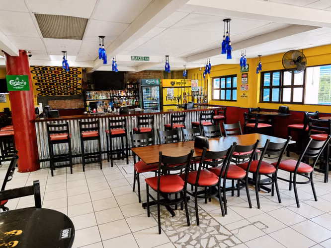 Edificio Comercial Esquinero en Venta – San José Centro