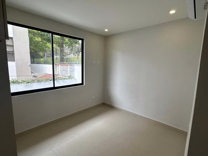 Venta de Casa Nueva para Estrenar en el Prestigioso Condominio Lusso Santa Ana - Imagen 7