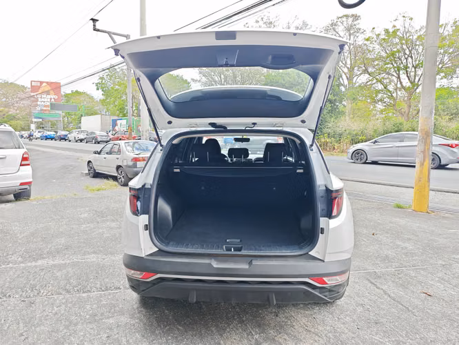 Hyundai Tucson automatixo 4x4,mod 2024