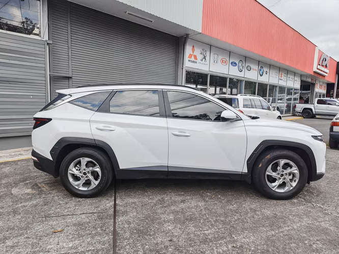 Hyundai Tucson automatixo 4x4,mod 2024