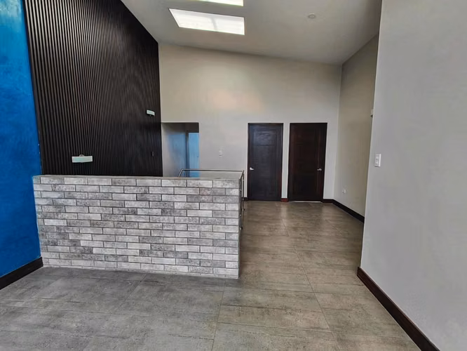 Casa Contemporánea en Condominio Montezuma | 3DOR / 2.5BA | 250 m²