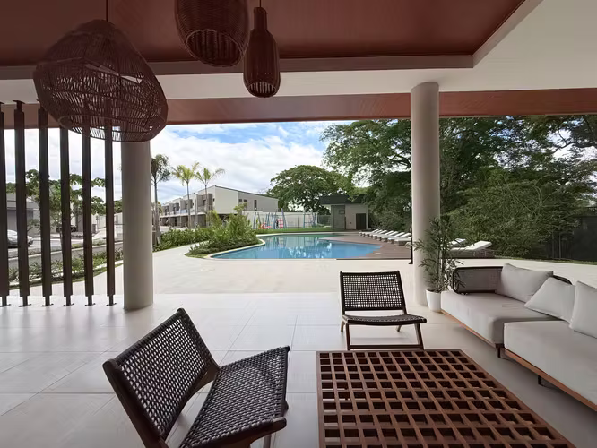 Vendo casa con jardín grande en condominio - Imagen 12