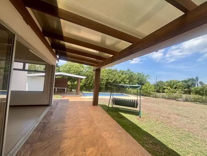 Rebajada. Quinta en San Mateo, con amplia casa, piscina y árboles frutales