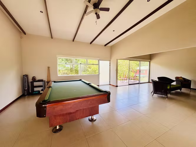 Rebajada. Quinta en San Mateo, con amplia casa, piscina y árboles frutales