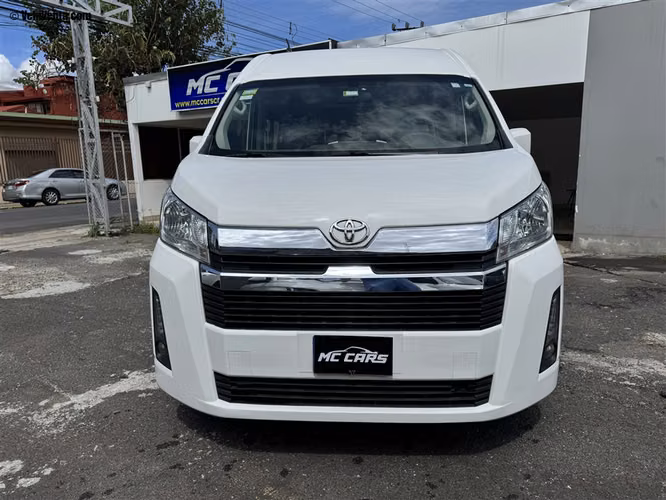 TOYOTA HIACE 2022 MANUAL DIESEL BLANCO - Imagen 2