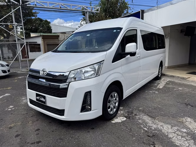 TOYOTA HIACE 2022 MANUAL DIESEL BLANCO