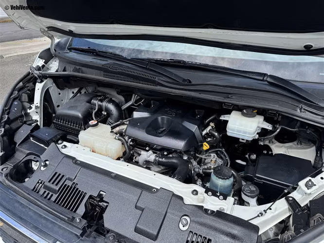 TOYOTA HIACE 2022 MANUAL DIESEL BLANCO - Imagen 5