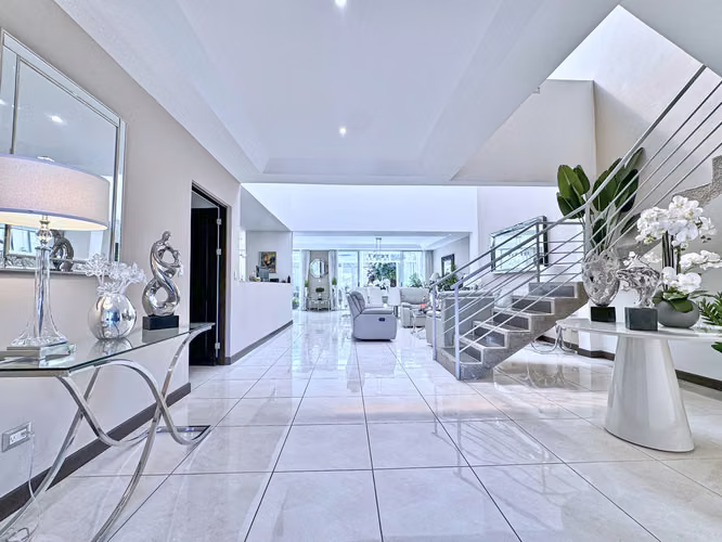 Casa Guachipelin 183  | Large Spaces & Yard | Escazu Suburban Living - Imagen 2