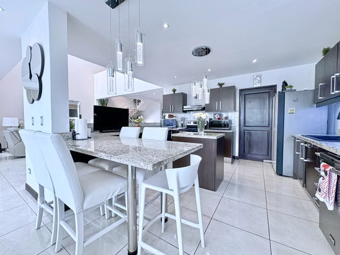 Casa Guachipelin 183  | Large Spaces & Yard | Escazu Suburban Living - Imagen 5