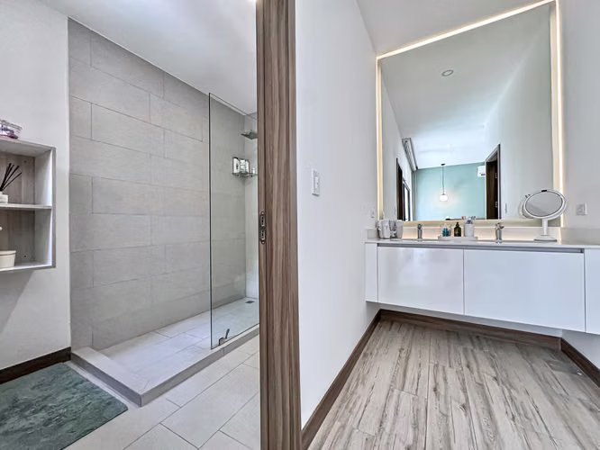 Casa Bosque Vistas Escazu home in Gated Community-Pool-Gym