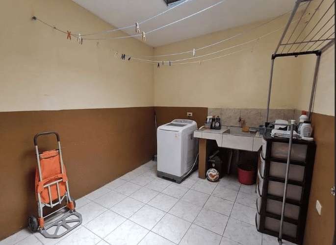 Moravia: 3 Aptos en Esquina | Viva, Emprenda o Rente por 530mil