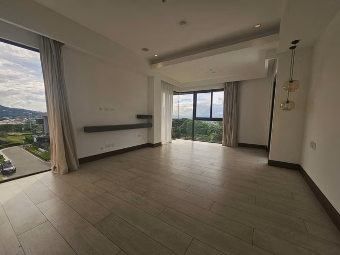 Flats 21, Lomas del Valle - 2DOR/2.5BA - 205 M2 *** SIN MUEBLES ***