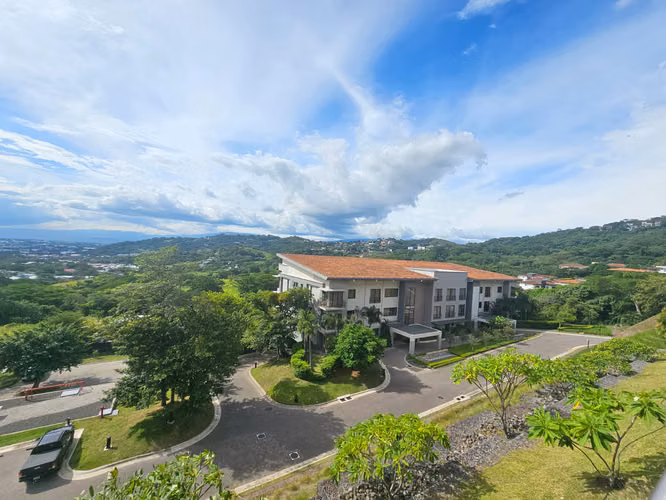 Flats 21, Lomas del Valle - 2DOR/2.5BA - 205 M2 *** SIN MUEBLES ***