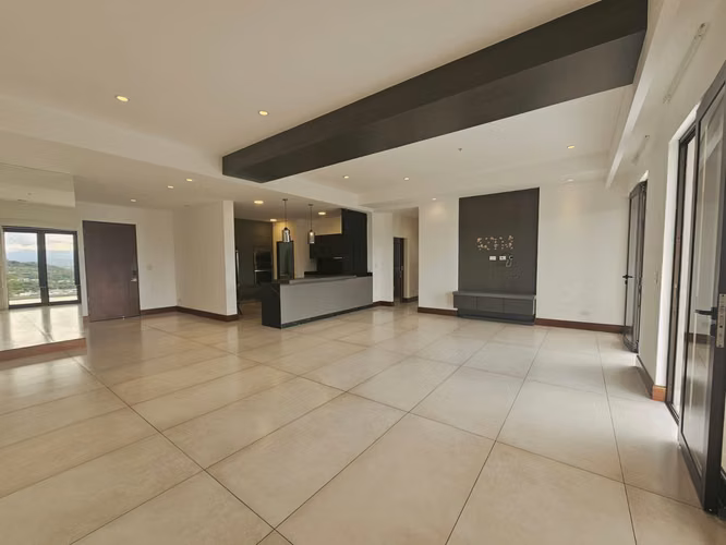 Flats 21, Lomas del Valle - 2BR/2.5BA - 205 M2 *** UNFURNISHED ***