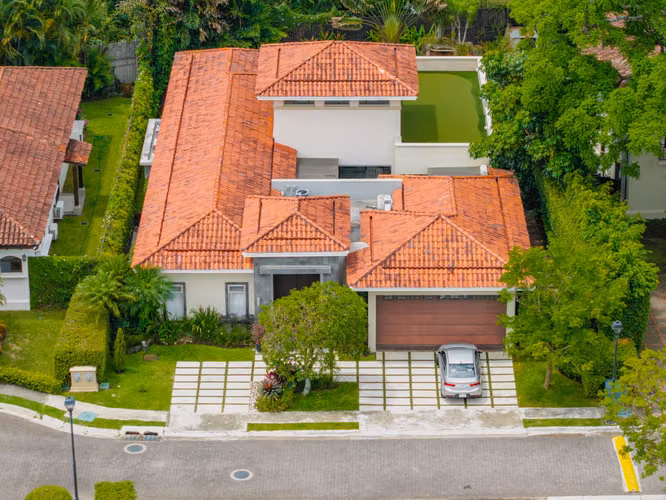 RESIDENCIA DE LUJO  EN HACIENDA LINDORA - Imagen 3