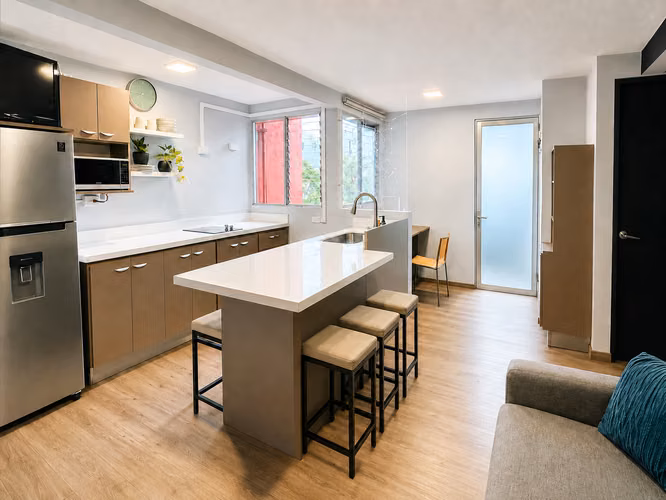 Apartamento amueblado y recién remodelado en Condominio Los Alpes – Curridabat Centro - Imagen 2