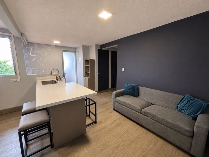 Apartamento amueblado y recién remodelado en Condominio Los Alpes – Curridabat Centro - Imagen 5