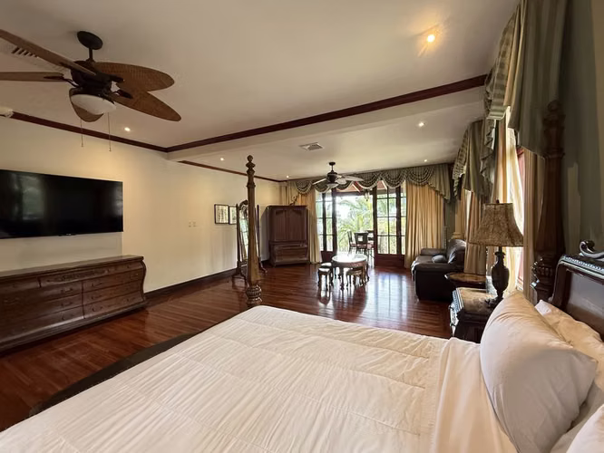 Venta, Una Propiedad Única Sobre la Ciudad – Oportunidad Excepcional en Alto de Las Palomas, Santa Ana - Imagen 17