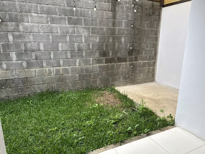 ALQUILER DE CASA EN CONDOMINIO EN MORAVIA - Imagen 11