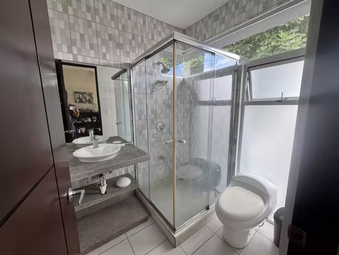 SE VENDE CASA EN  Residencial Cipreses DE CURRIDABAT