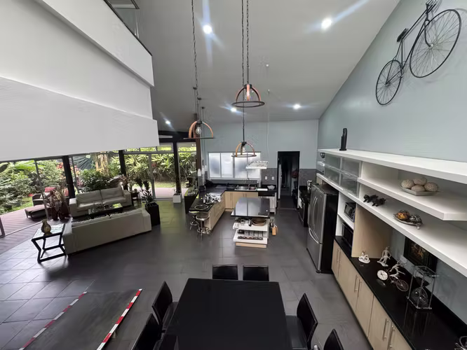 SE VENDE CASA EN  Residencial Cipreses DE CURRIDABAT