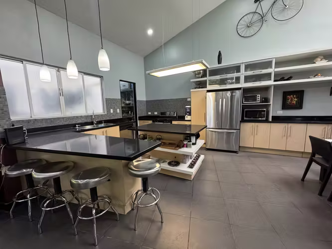 SE VENDE CASA EN  Residencial Cipreses DE CURRIDABAT
