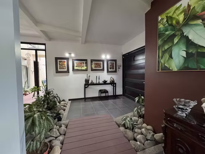 SE VENDE CASA EN  Residencial Cipreses DE CURRIDABAT
