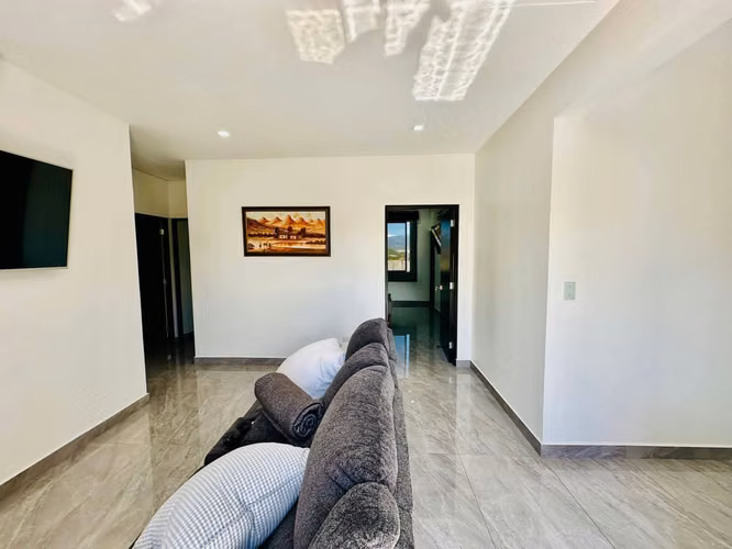 Venta de Exclusiva Casa en Condominio en Guachipelín Norte, Escazú | Amplios Espacios y Amenidades