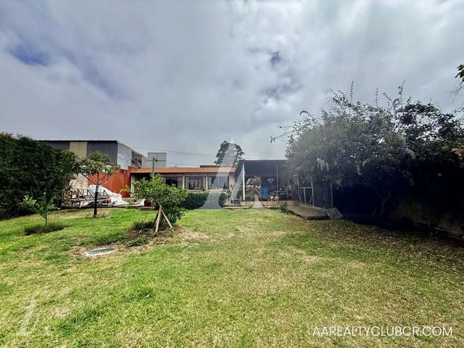 Cartago, Casa una Planta | Uso Mixto | Amplio Parqueo Gran Visibilidad Comercial