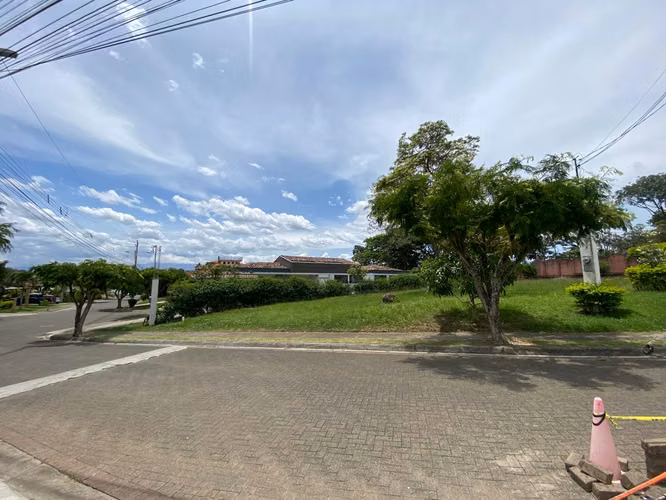 LOTE EN VENTA EN CONDOMINIO – GUÁCIMA, ALAJUELA - Imagen 4