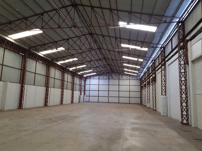 Bodega Industrial 1100 metros
